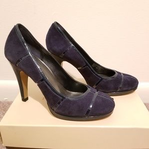 Franco Sarto Navy Suede/Patent Leather Heels, 6 M
